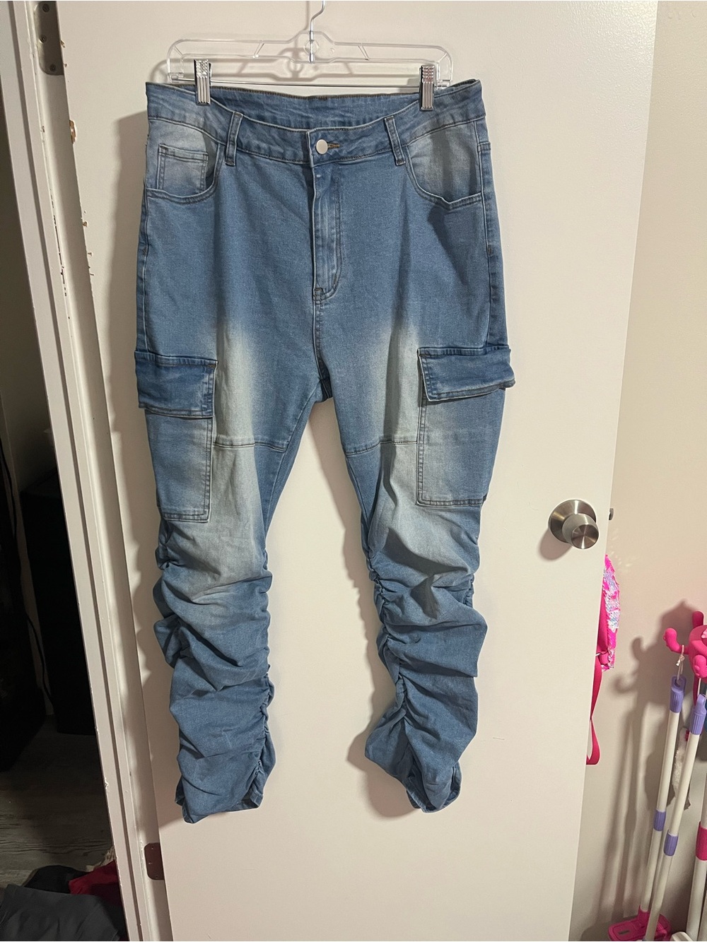 High-Rise Women’s Scrunch Cargo Jeans in Light Blue